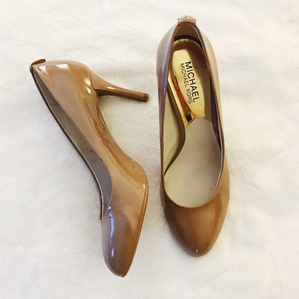 Michael Kors Tan Patent Pumps